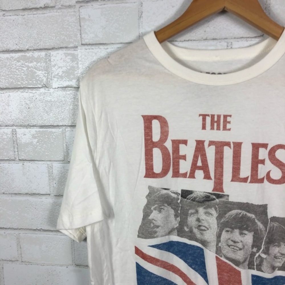 NEW Junk Food Beatles Graphic Concert Band Tee - Picture 3 of 8